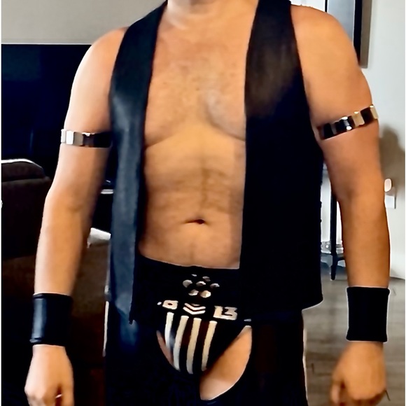 Top quality , genuine leather ‘Bar Vest’. Size M - Picture 10 of 12